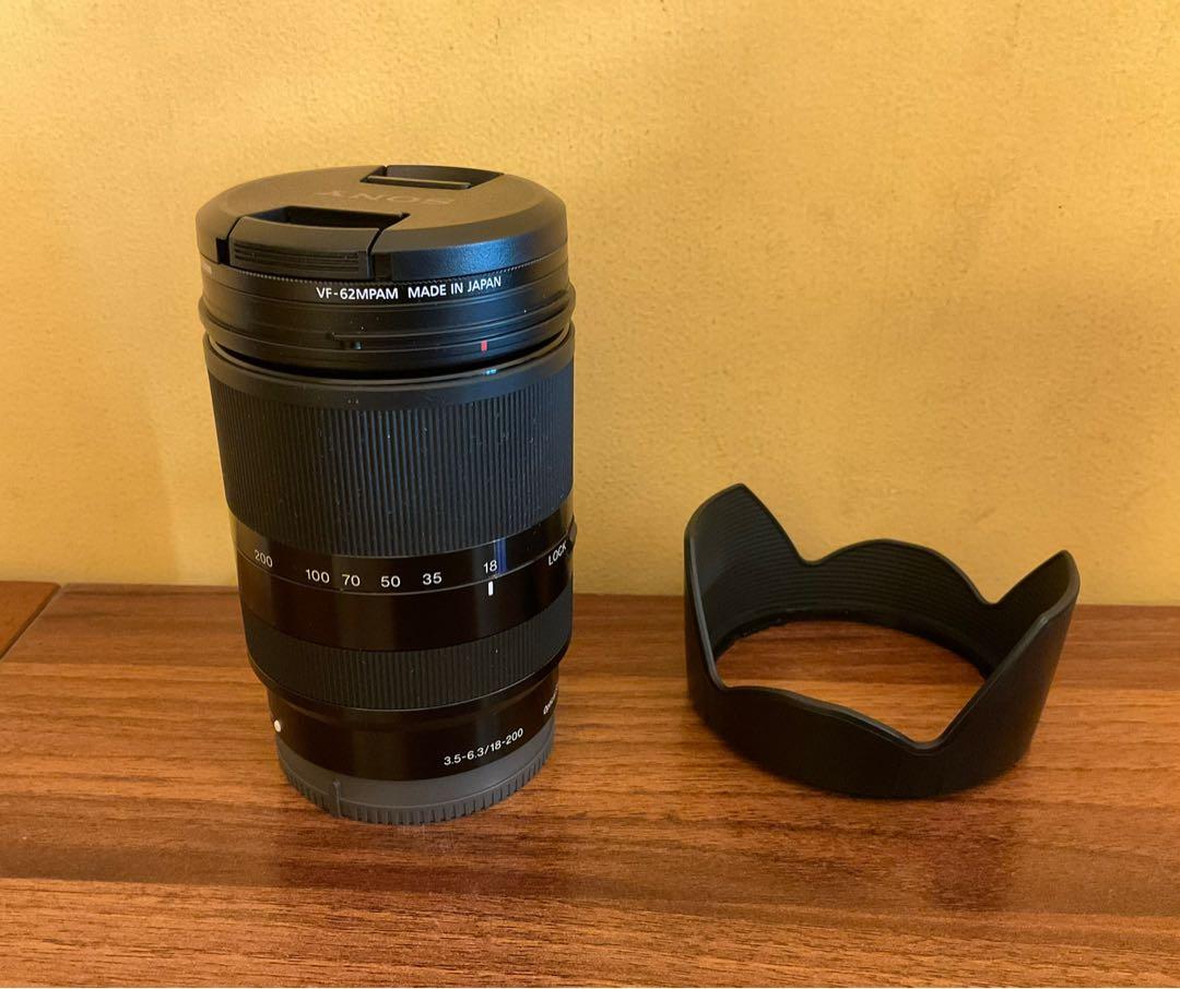 Sony SEL18200LE E-Mount Lens 18-200mm, F3.5-6.3 (w/ Sony protector