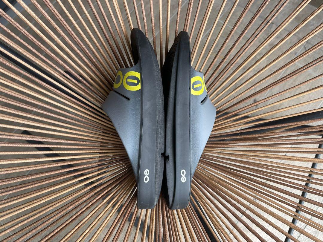 Super cheap Worn 5 times only OOFOS Unisex Sports Slide Sandal
