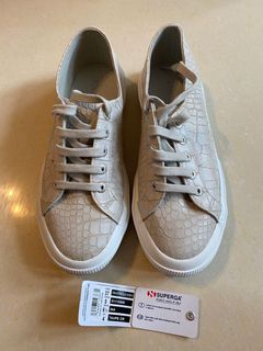 （分類：）位於 。 由 vivi882 提交（商品編號 1142346066，圖片 1）。簡介： 。