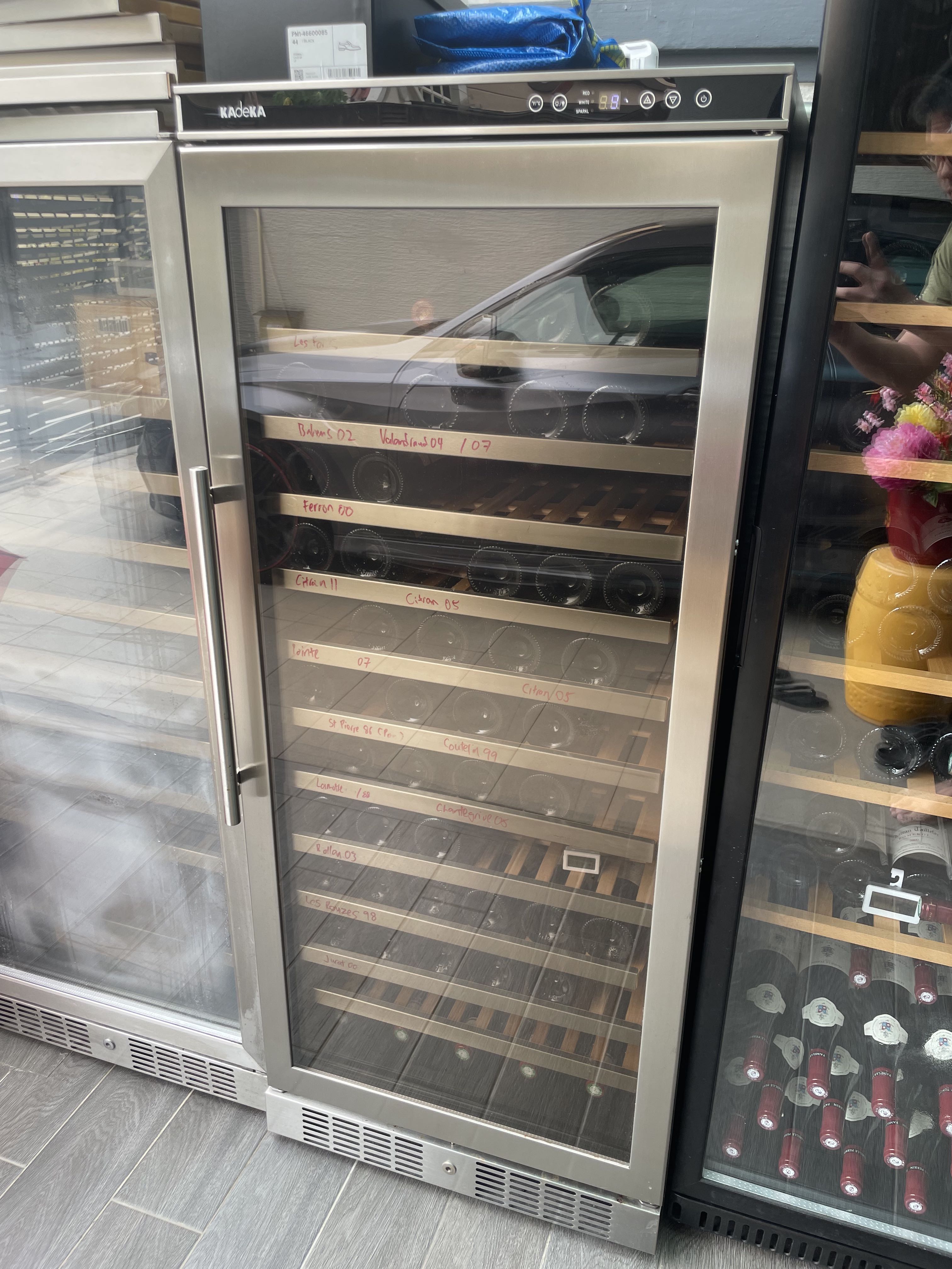 121 bottle kadeka wine fridge / chiller / cellar / cooler, TV & Home Appliances, Kitchen