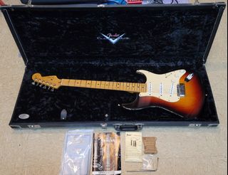 （分類：）位於 。 由 guitarlovers 提交（商品編號 1142554157，圖片 1）。簡介： 。