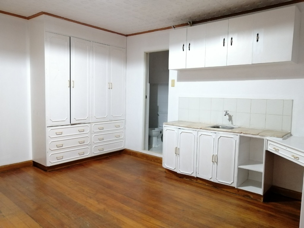 Apartment for Rent in Makati City (very near Chino Roces Ave and