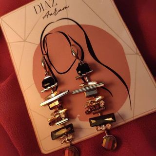 （分類：）位於 。 由 diazaurum 提交（商品編號 1142683527，圖片 1）。簡介： 。