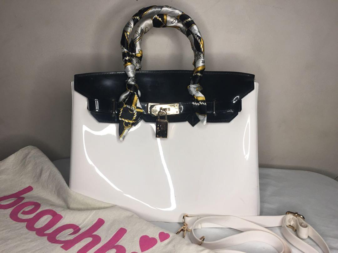 Beachkin store sling bag