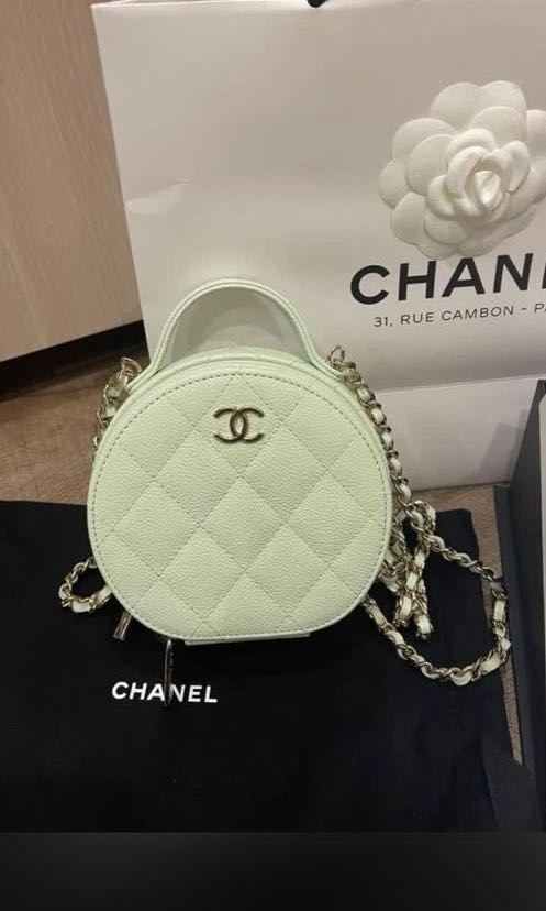 Chanel 22C round vanity top handle, Women's Fashion, Bags & Wallets,  Cross-body Bags on Carousell