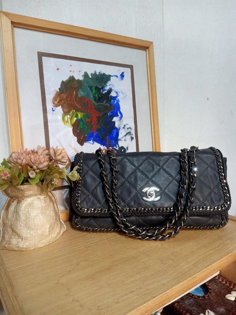 Chanel Black Quilted Lambskin Running Chain Flap Bag For Sale at 1stDibs  chanel  running chain bag chanel running chain flap bag
