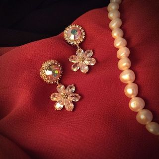 （分類：）位於 。 由 diazaurum 提交（商品編號 1142682253，圖片 1）。簡介： 。