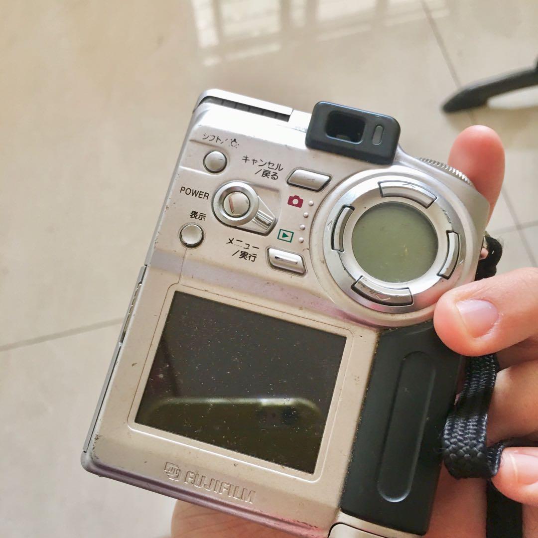 fuji finepix 4700