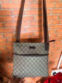 sling bolsa gucci lelaki