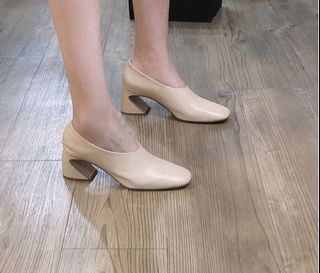 （分類：）位於 。 由 misstrendtrend 提交（商品編號 1142562291，圖片 1）。簡介： 。