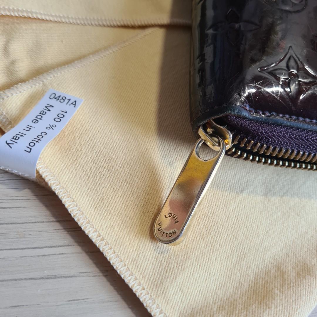 Louis Vuitton Authentic Monogram VERNIS Vert Bronze Clutch Purse Wallet  sticky