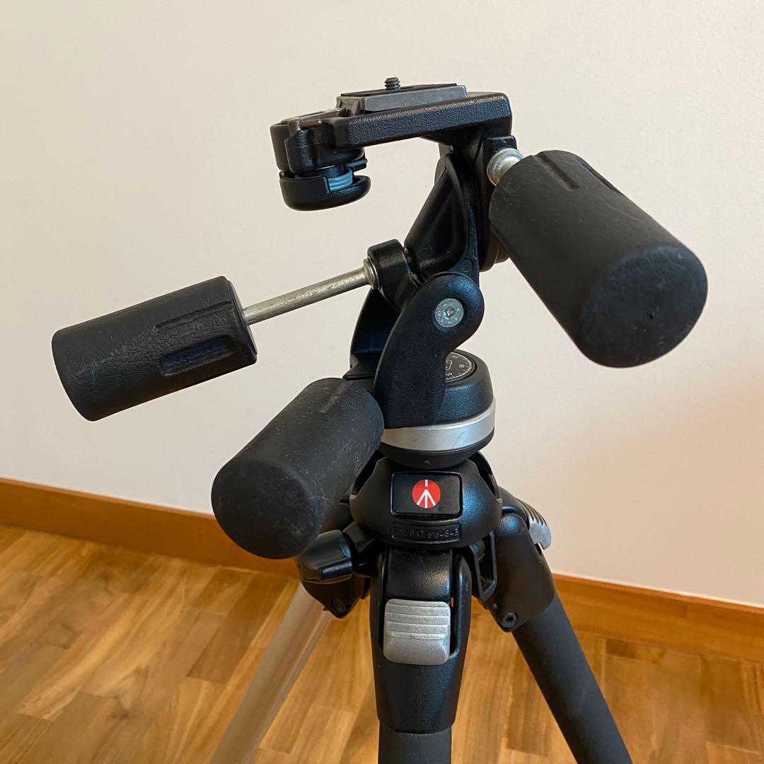 Manfrotto 3001 PRO Tripod with Manfrotto Bogen 3030 3Way Swivel Head