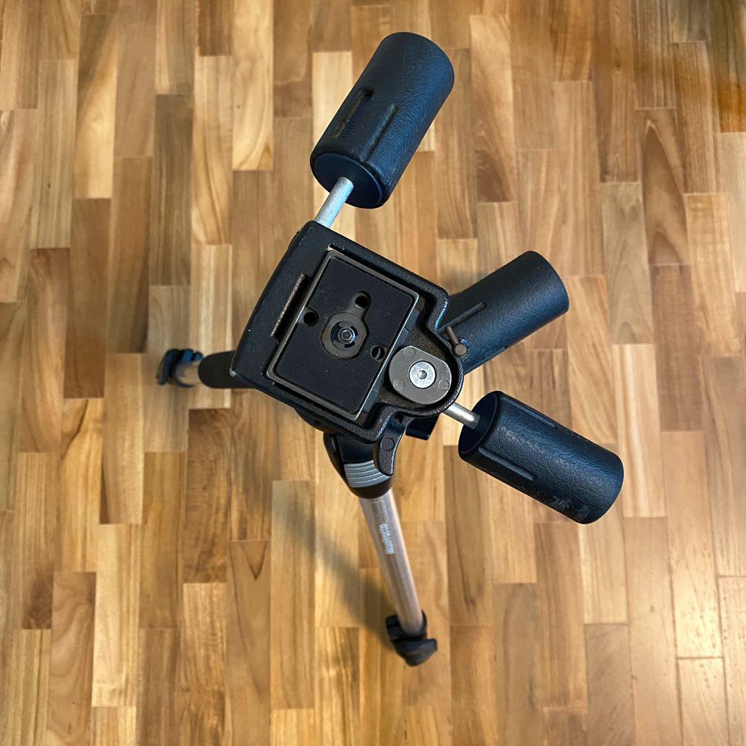 Manfrotto 3001 PRO Tripod with Manfrotto Bogen 3030 3Way Swivel Head