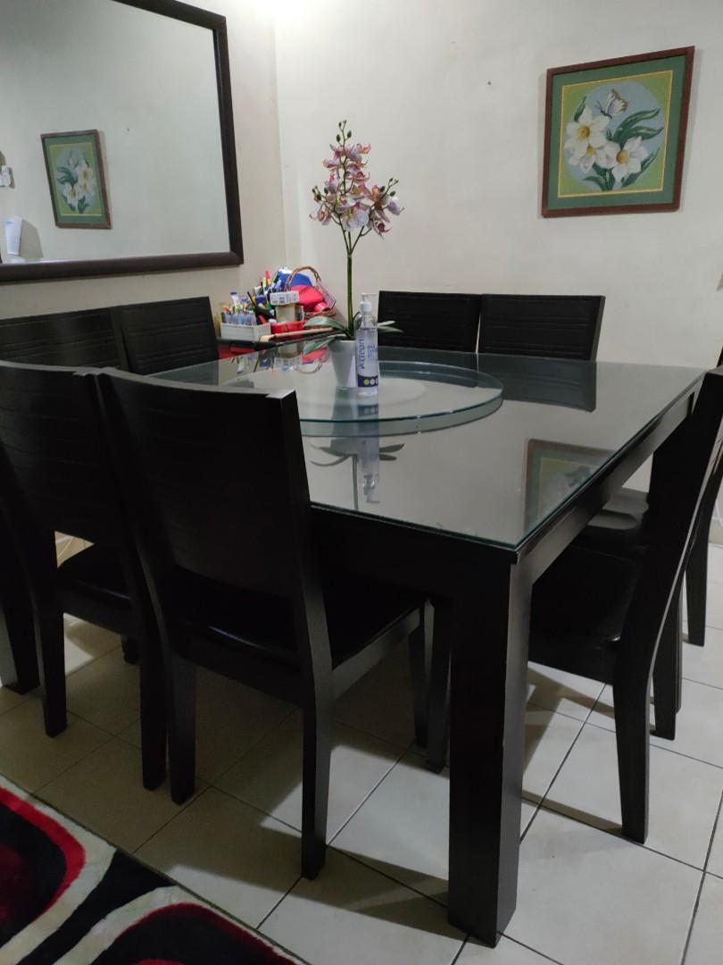 SOLID WOOD 5x5 SQUARE TABLE 8 CHAIRS. FIRST COME FIRST SERVE