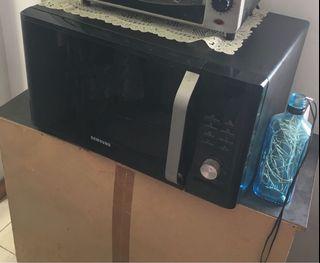 Microwave 28L