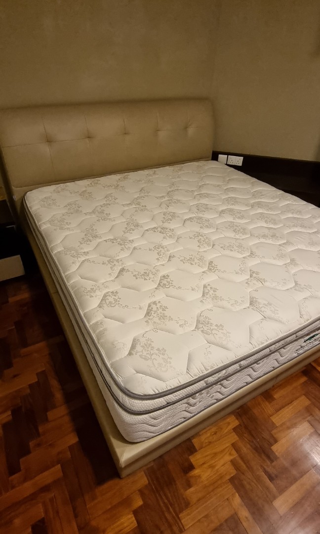 Nature's Rest mattress w bed frame, Furniture & Home Living, Furniture