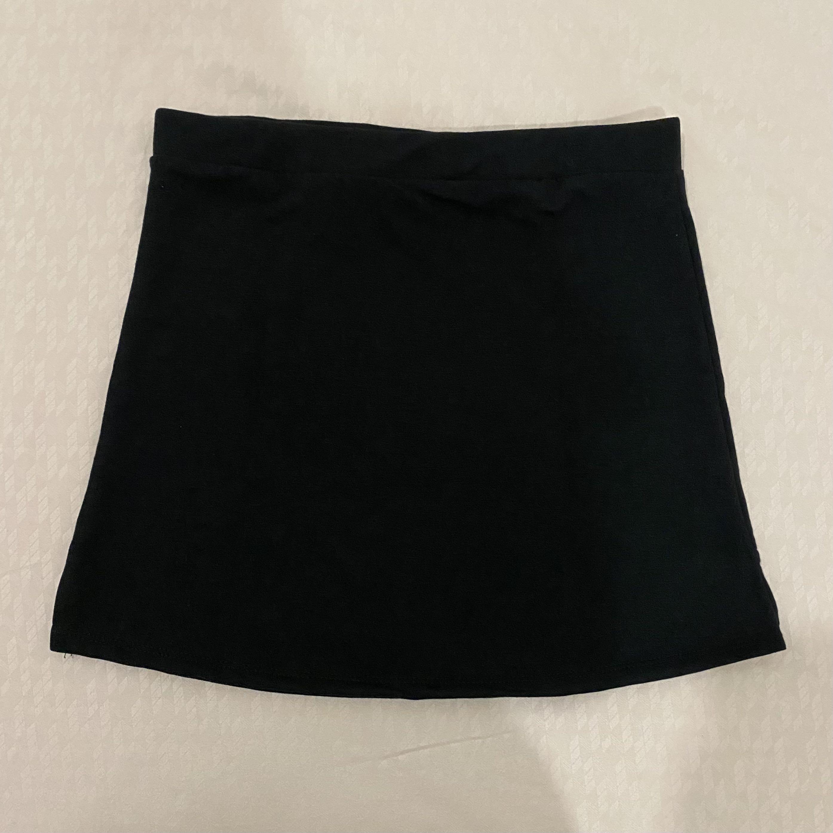 black mini skirt