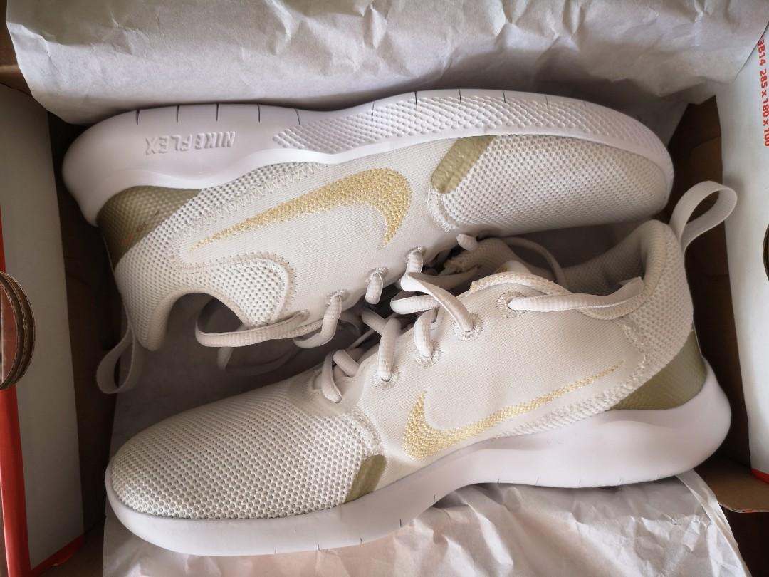 Nike Flex Experience Run 10 White Gold size US 7 Women s