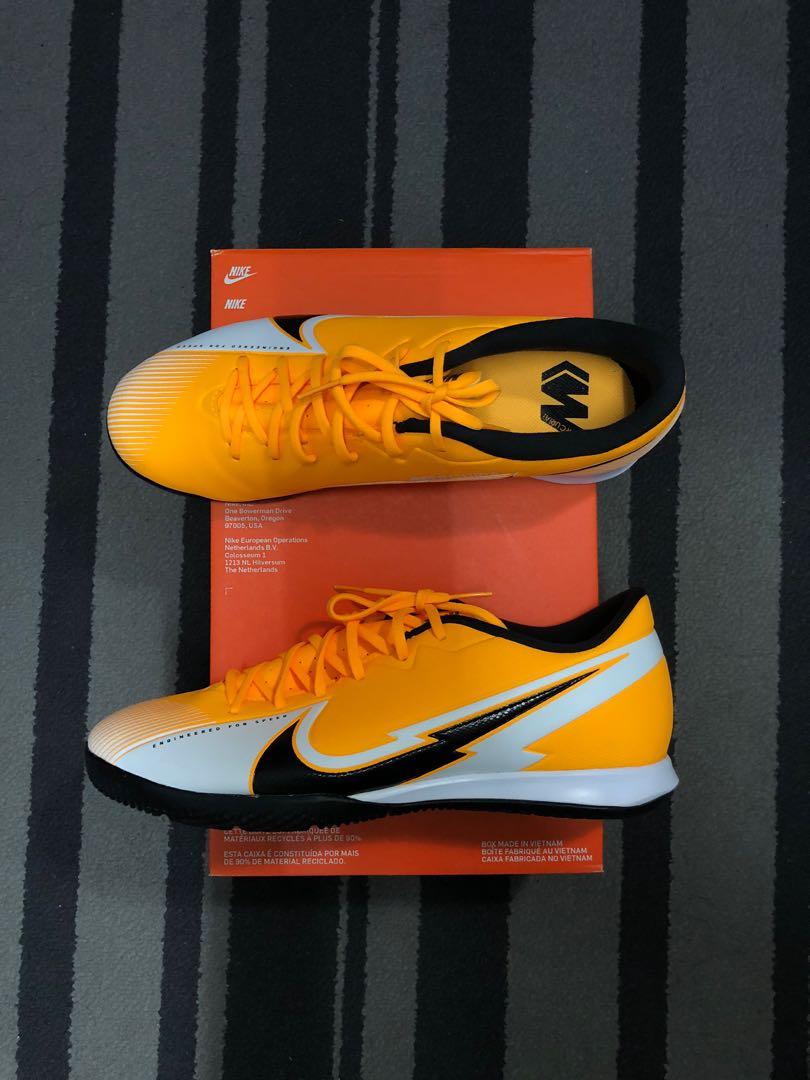 Nike Mercurial Kasut Futsal Men s Fashion Activewear on