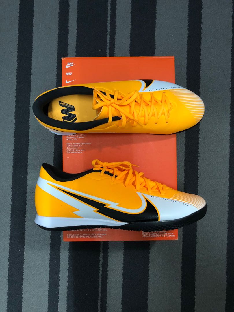 Kasut futsal nike mercurial hotsell