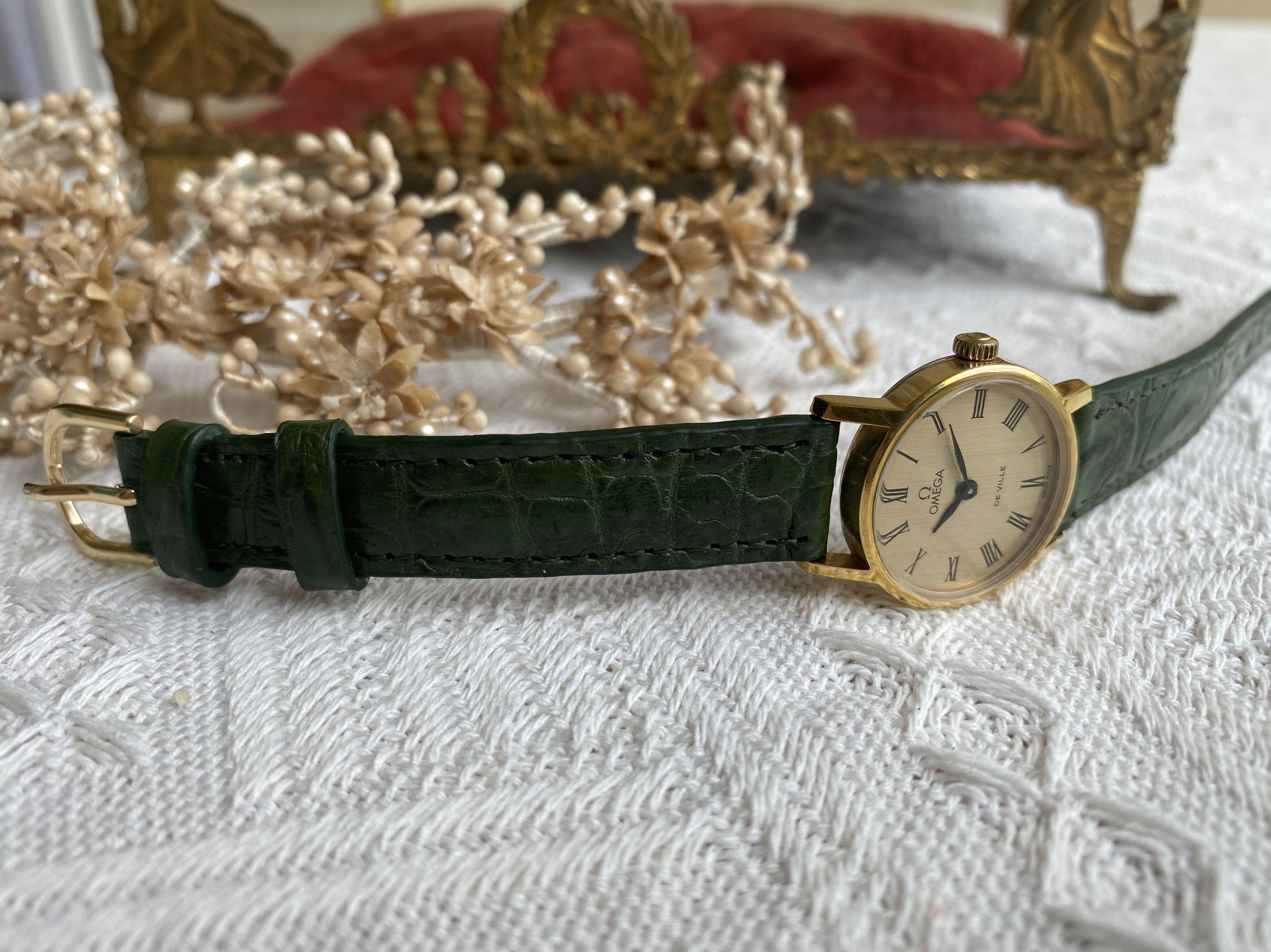 OMEGA Vintage Ladies Watch Authentic Hand Winding Green New