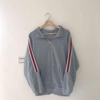 Oversized 灰色紅線外套