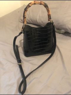 (Kategori: ) berada di . Dikirim oleh secondhand_bynanda (ID iklan 1142586922, Gambar 1). Deskripsi: .
