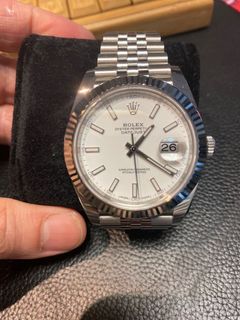 (Category: ) located in . Submitted by cornerstonewatches (Listing ID 1140095520, Image 1). Description: .