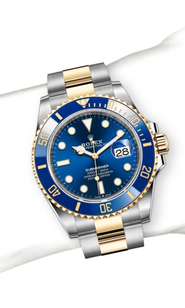 Rolex submariner Date Blue Dial oyster 