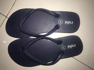 SANDAL RUBI SIZE 37  WARNA NAVY /slippers/sendal jepit/sendal karet