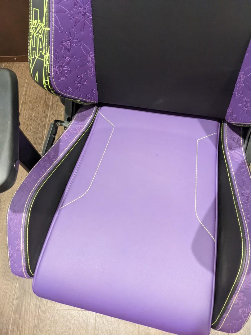 Secret lab Omega Joker chair, Furniture & Home Living, Furniture