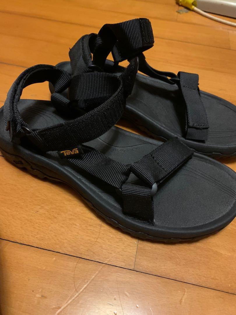 Teva hurricane 4 Carousell