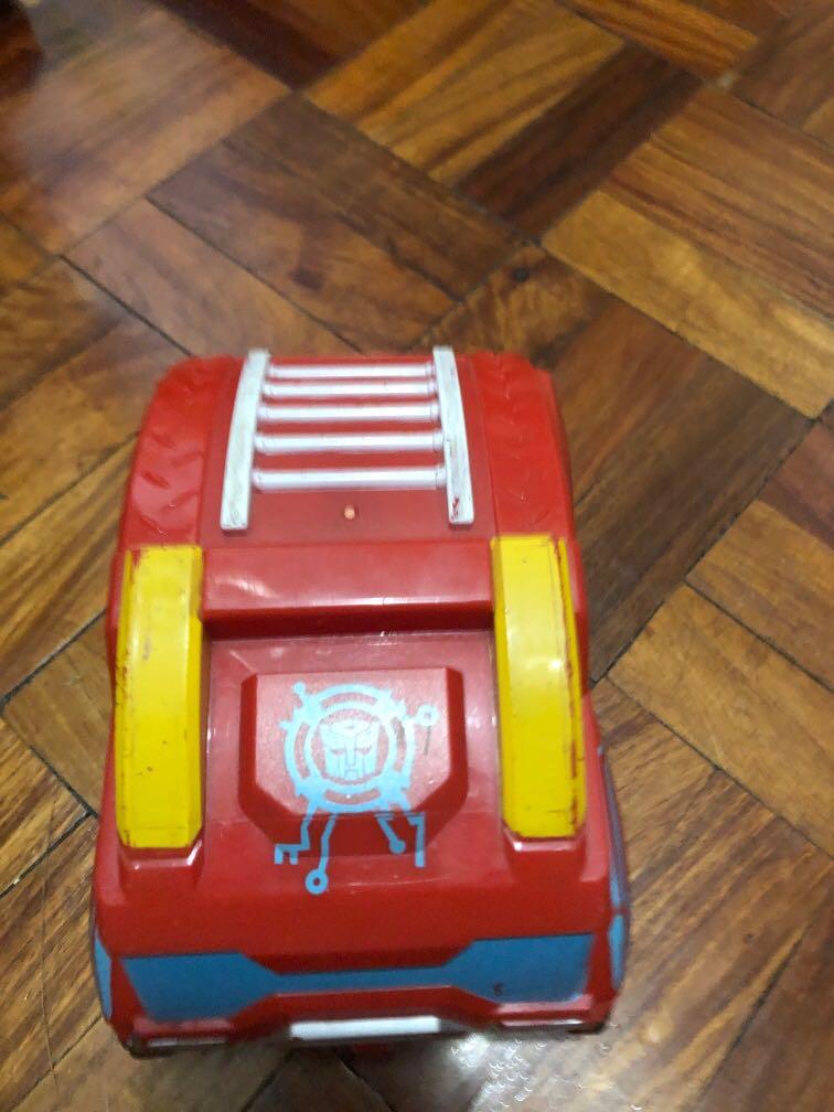 transformers car (Category: Vehicle & Diecast Models) located in Manila. Submitted by earlybrd (Listing ID 1142624423, Image 1). Description: .