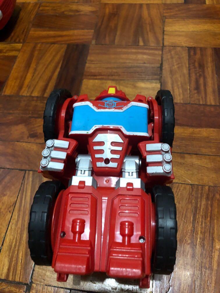 transformers car (Category: Vehicle & Diecast Models) located in Manila. Submitted by earlybrd (Listing ID 1142624423, Image 3). Description: .