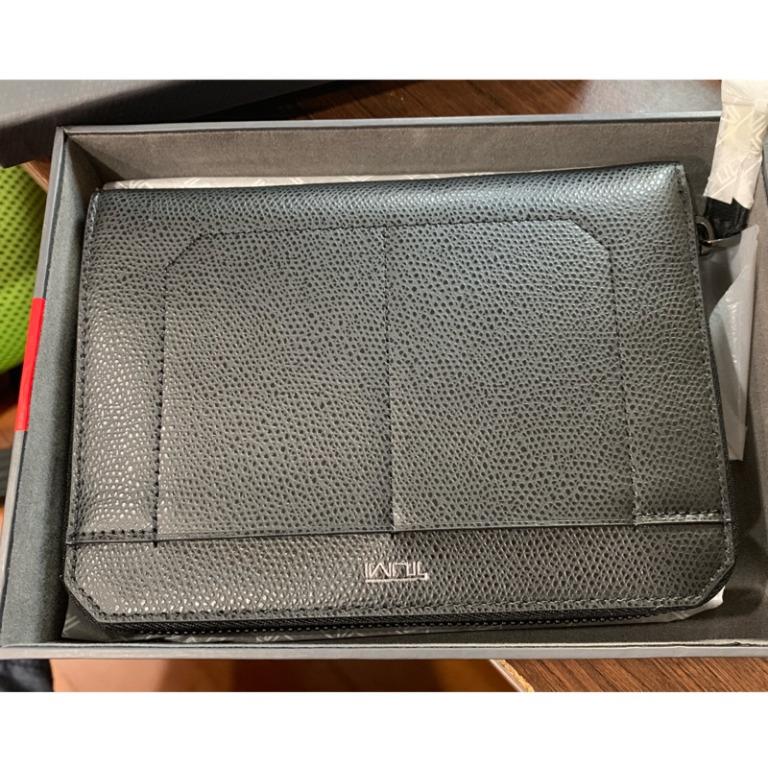 Tumi camden shop passport case
