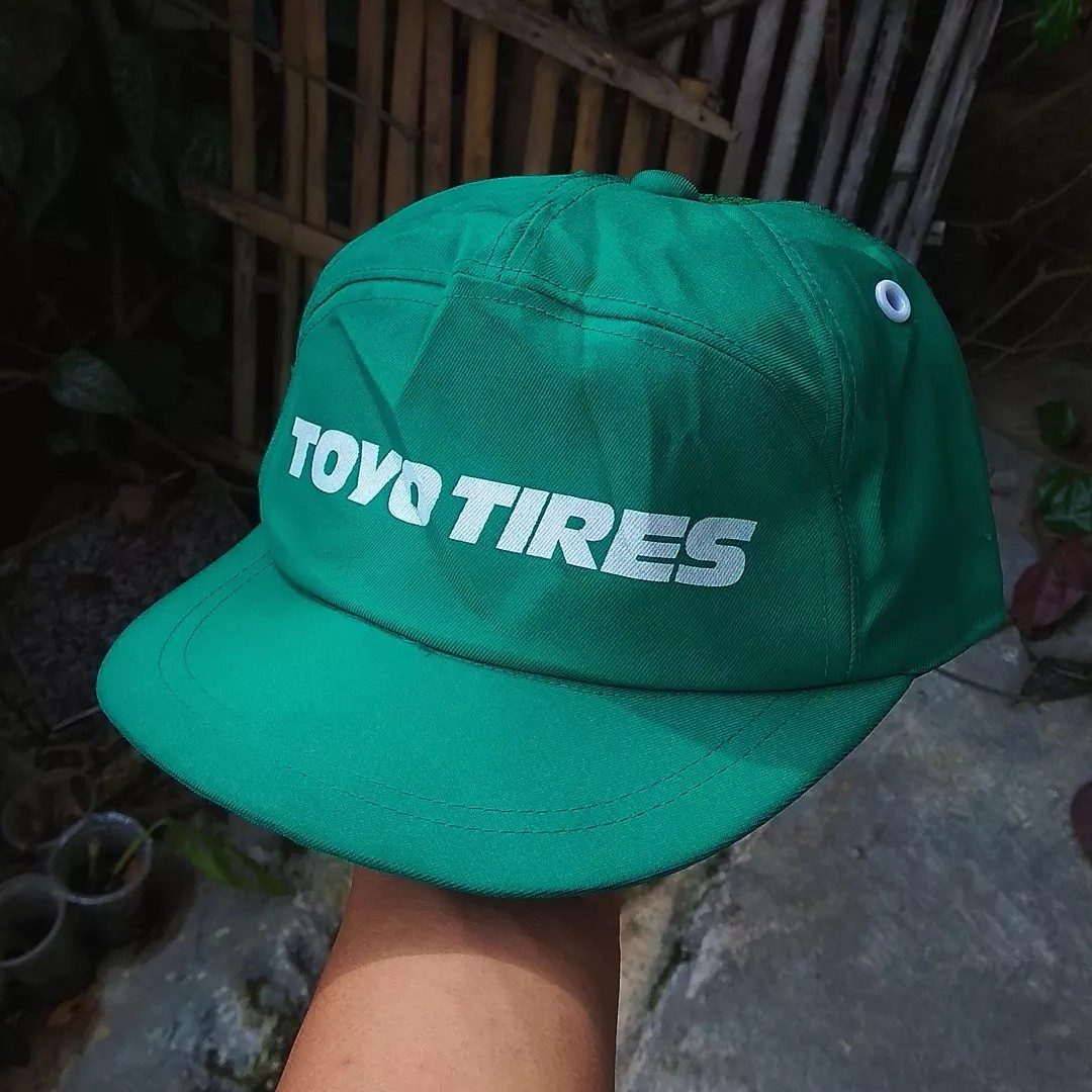 Vintage 'Toyo Tires' Hat, Fesyen Pria, Aksesoris, Topi di Carousell