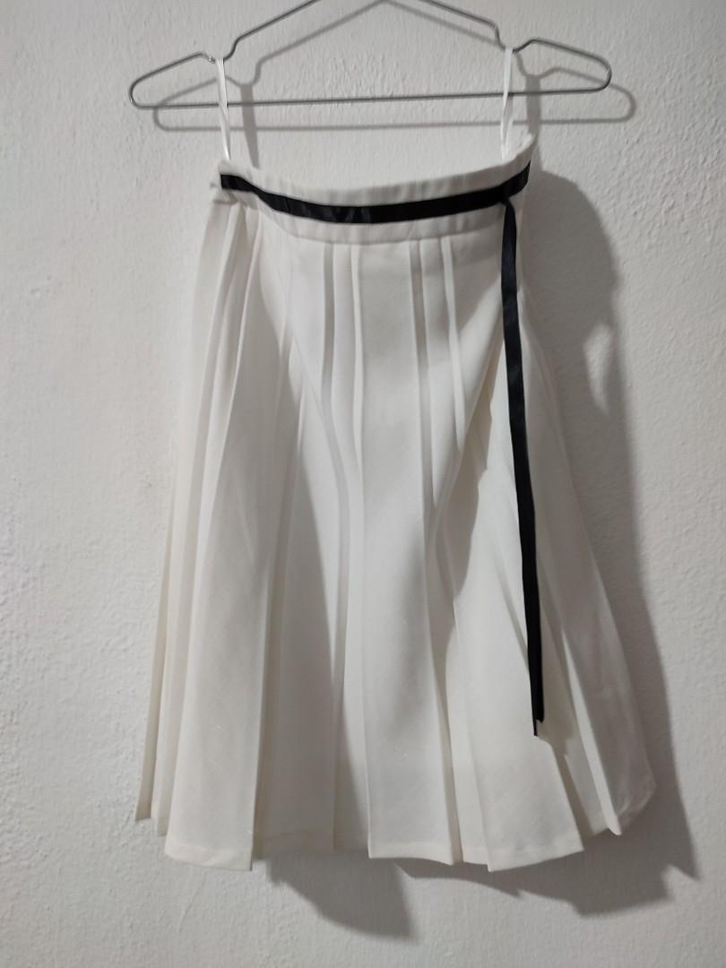 White pleated skirt knee length outlet