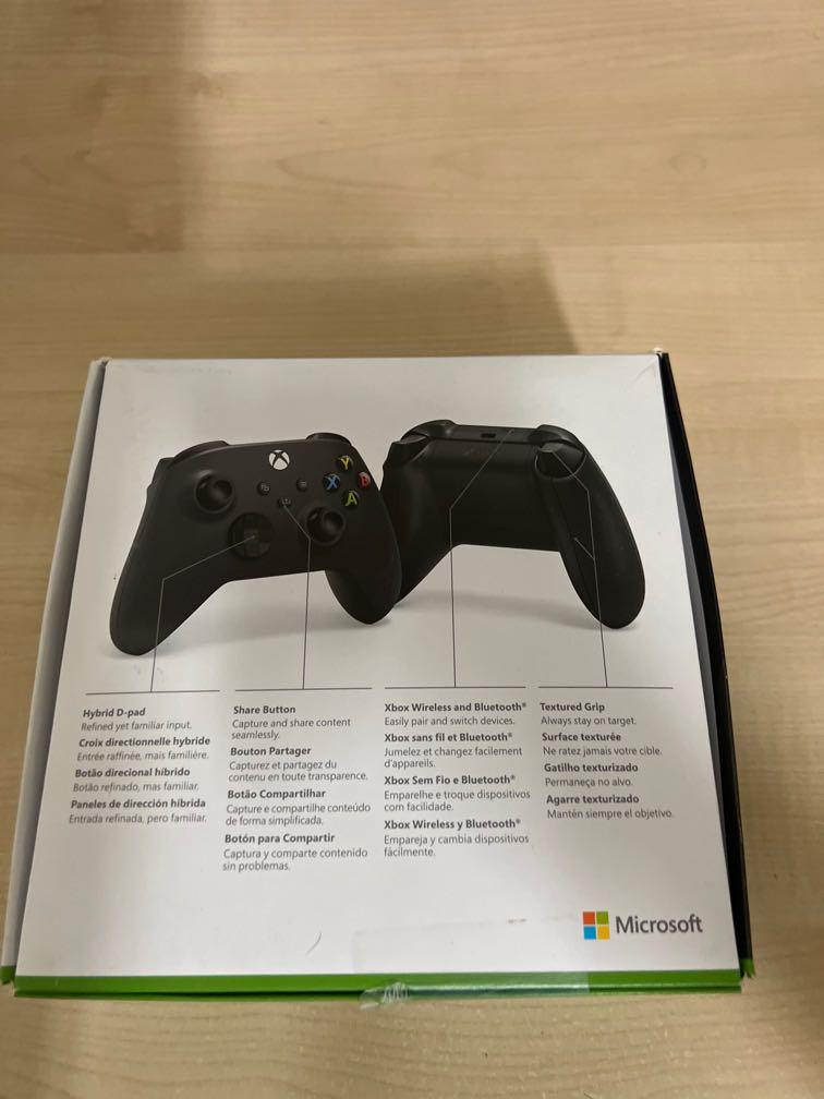 XBox Controller (Category: Controllers) located in Singapore. Submitted by yk12xx (Listing ID 1142559505, Image 2). Description: BRAND NEW IN BOX Compatible with Xbox Series X|S Xbox One Windows 10 Wireless Controller Colour: Carbon Black.