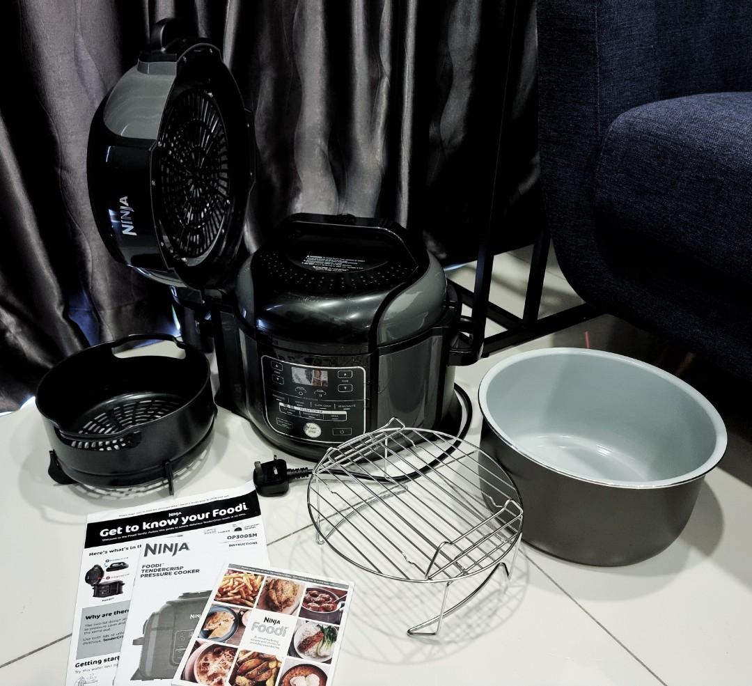 Almost new with warranty NINJA FOODI 8 IN1 6L MULTI COOKER OP300