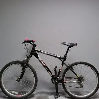 (Category: ) located in . Submitted by cycling1010 (Listing ID 1146462755, Image 1). Description: .