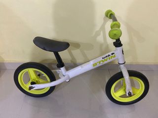 (Category: ) located in . Submitted by jurongeastgreenshopper (Listing ID 1146542159, Image 1). Description: .