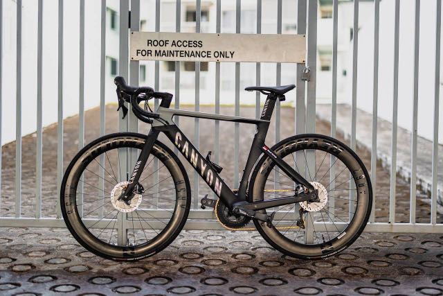Canyon aeroad cf 2025 sl 8.0 disc