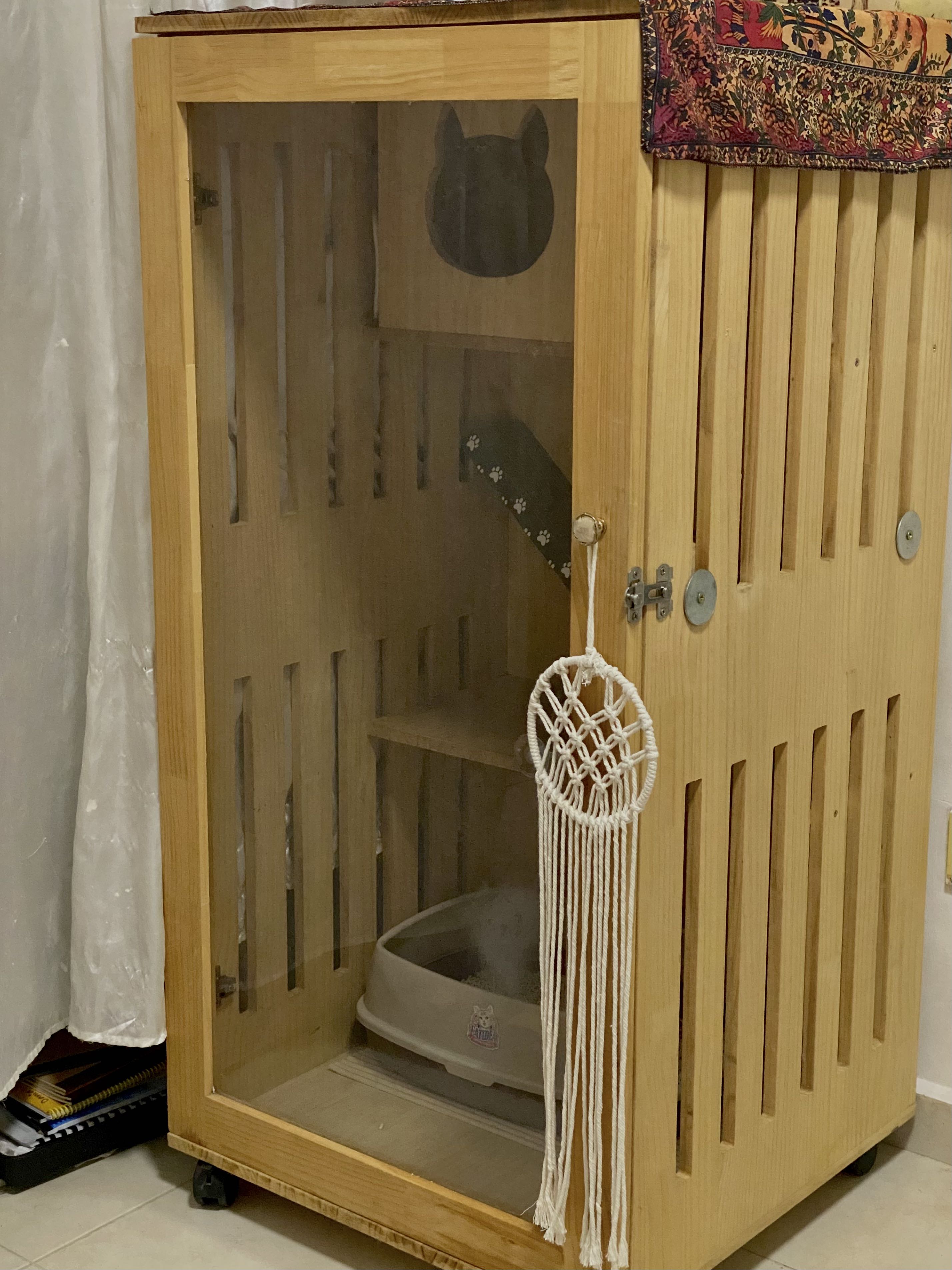 cat cage villa , Pet Supplies, Homes & Other Pet Accessories on Carousell