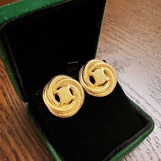 （分類：）位於 。 由 jacandqueen 提交（商品編號 1146532895，圖片 1）。簡介： 。