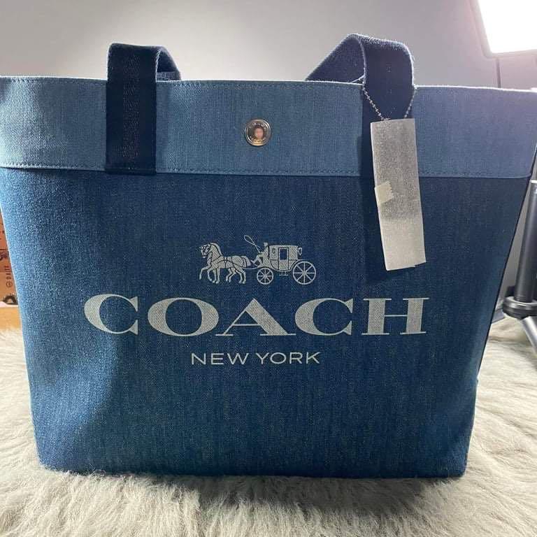 Coach denim tote outlet with horse and carriage
