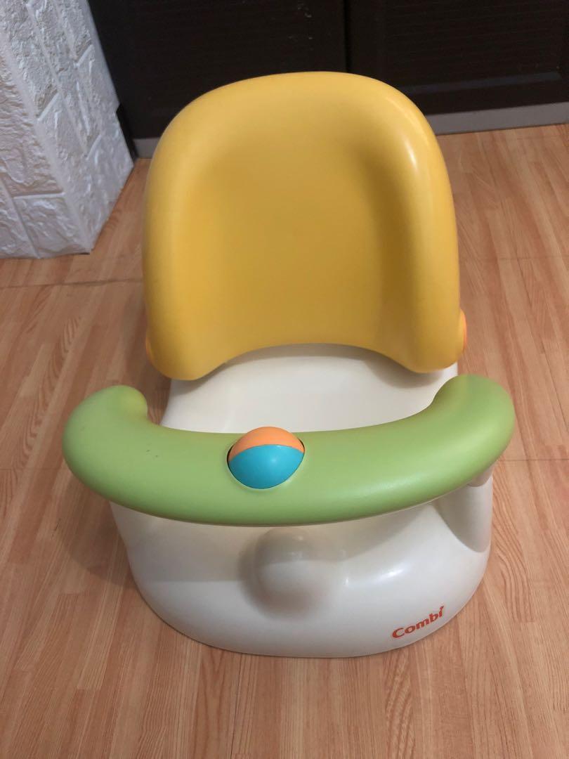COMBI baby bath chair (Category: Bathtub & Bath Accessories) located in Quezon City. Submitted by gara_shop (Listing ID 1146496161, Image 1). Description: Brand: COMBI bath chair for baby's easy bathing and safe design. Chair can be reclined. Can be detached with just one hand. Dimension is 41 x 32 x 20cm Weight is 1.5kg.