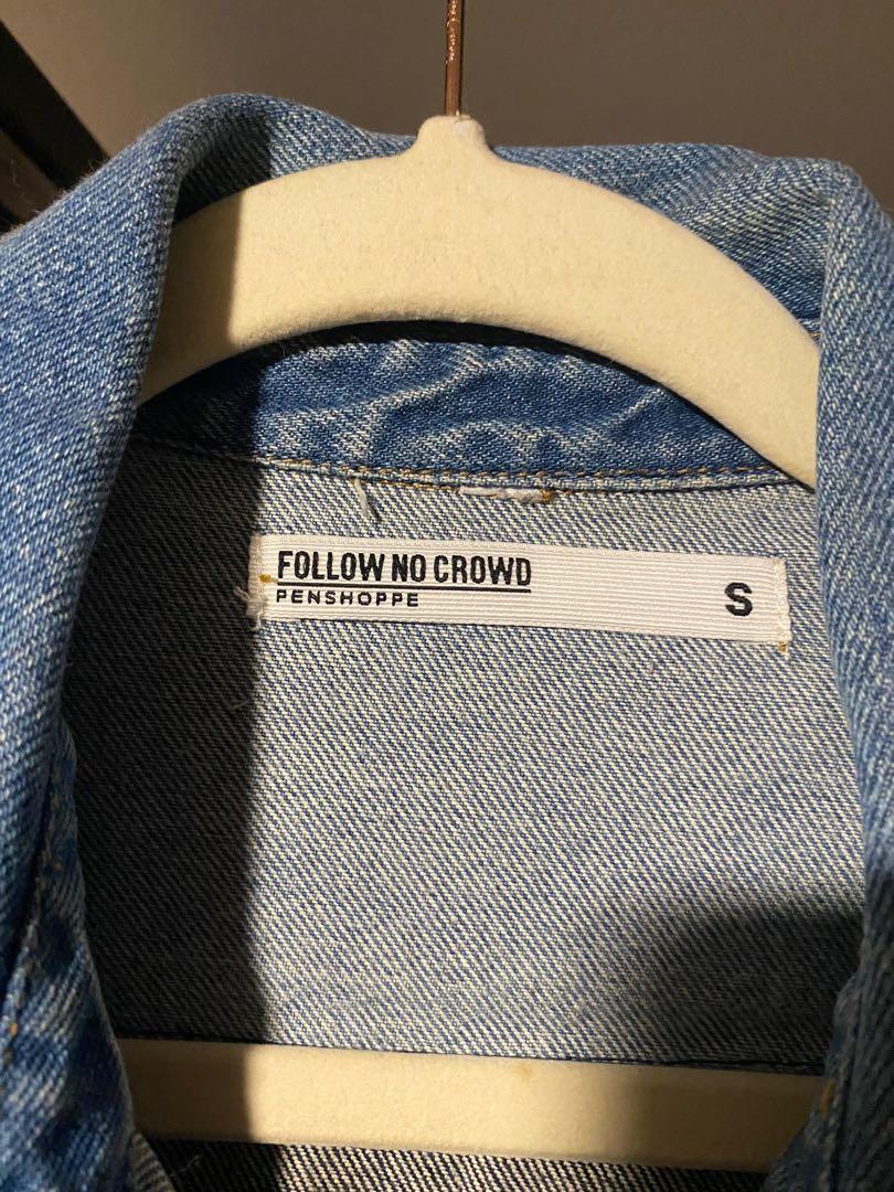 Denim Jacket Penshoppe (Category: Coats, Jackets and Outerwear) located in Quezon City. Submitted by bobbiebear (Listing ID 1146505623, Image 3). Description: Unique jacket from Penshoppe. Sad to see this go, but I haven’t used it in a while. Size small but fits oversized. MOP: GCash/BPI bank transfer MOD: Courier booked by buyer (pin: vista real classica clubhouse) or Abest delivery *No returns/exchanges.