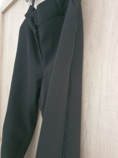 (Category: ) located in . Submitted by Clearmycloset2 (Listing ID 1146383725, Image 1). Description: .