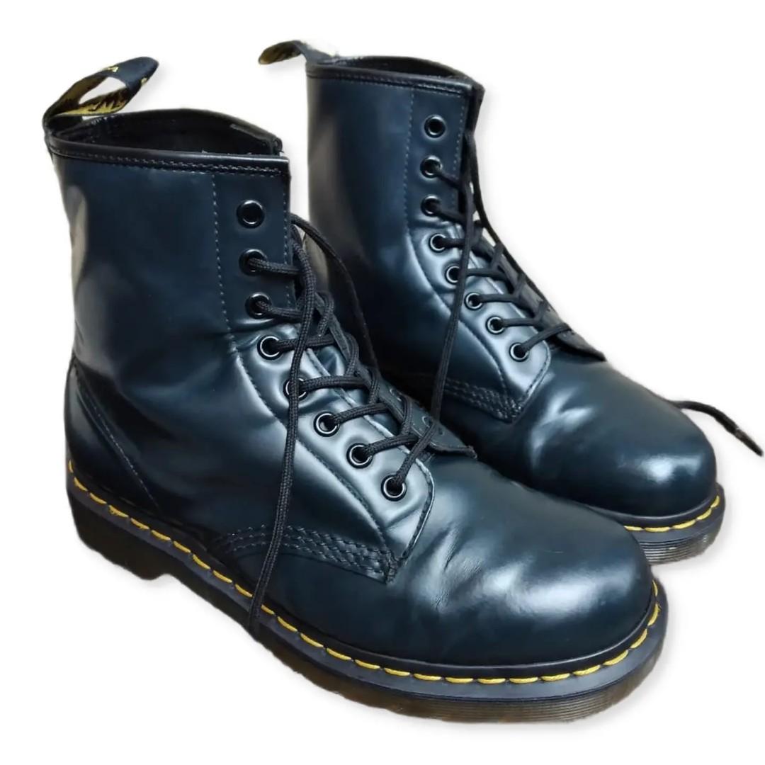 Dr. Martens 1460 Blue navy MIT, Fesyen Pria, Sepatu , Sepatu Boot di  Carousell