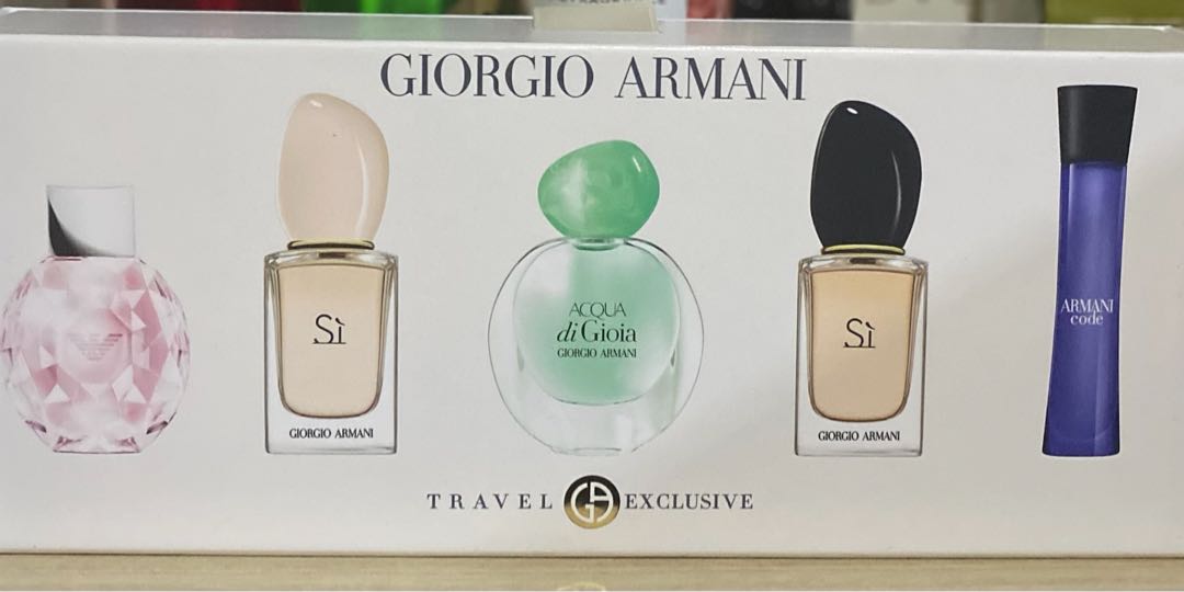 Giorgio armani discount perfume mini set
